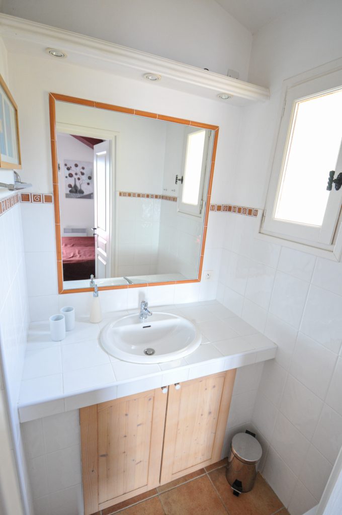 Schlafzimmer & Bäder – Villa Courage